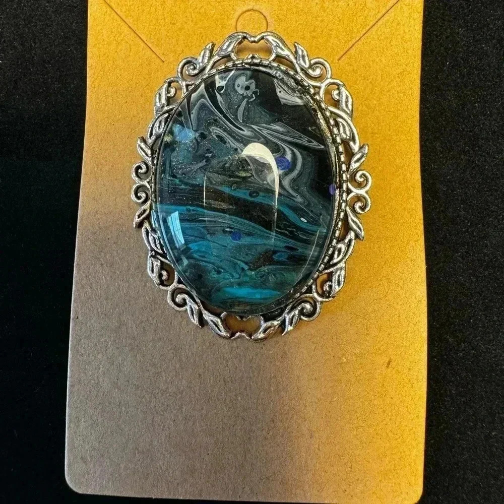 Handmade Brooch - Picture 2 of 3